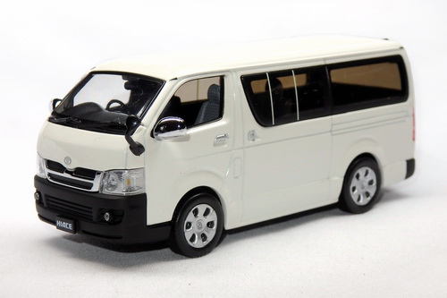 TOYOTA HIACE WAGON (H200)