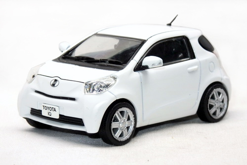 TOYOTA IQ