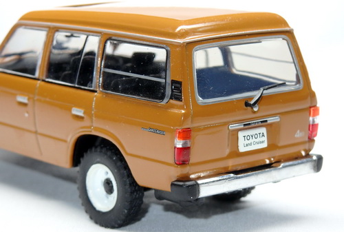 TOYOTA LAND CRUISER (HJ60) 2