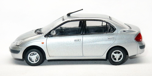 TOYOTA PRIUS 6