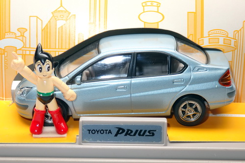 TOYOTA PRIUS 4