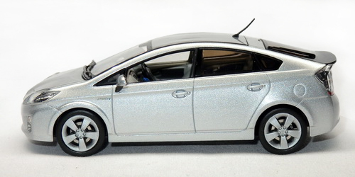 TOYOTA PRIUS (ZVW30)