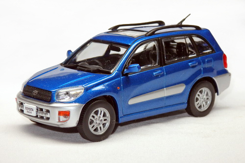 TOYOTA RAV4 5-DOOR (XA20)