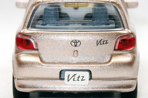 TOYOTA VITZ (YARIS) 2