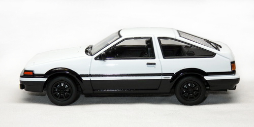 TOYOTA SPRINTER TRUENO (AE86) 2