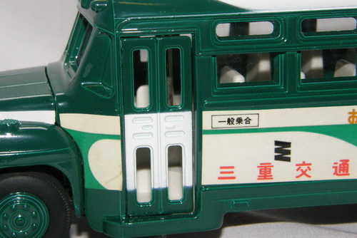 ISUZU BXD30 BUS 2