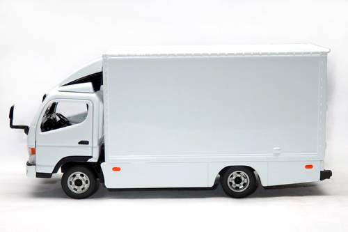 MITSUBISHI FUSO CANTER TRUCK BOX VAN