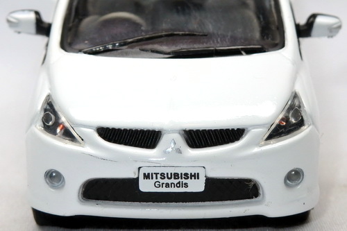 MITSUBISHI GRANDIS 1