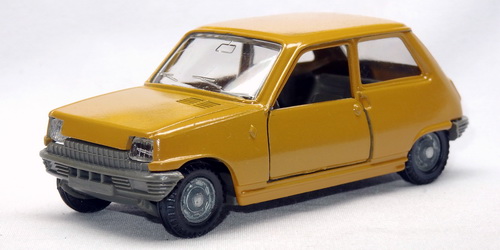 RENAULT 5 9