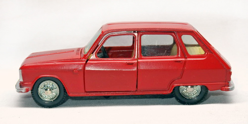 RENAULT 6 4