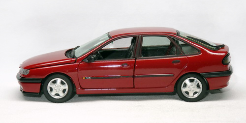 RENAULT LAGUNA V6 TXE