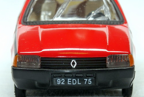 RENAULT FUEGO GTS 1