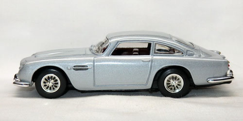 ASTON MARTIN DB5 8