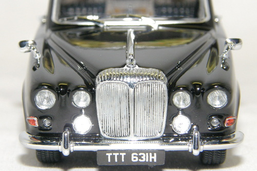 DAIMLER DS420 HEARSE 3