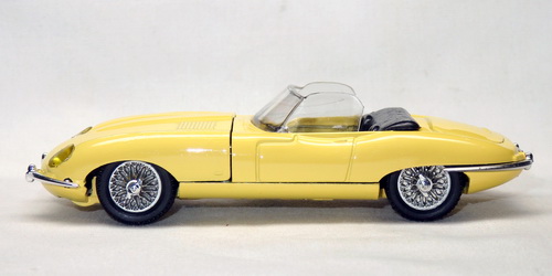 JAGUAR E TYPE 18