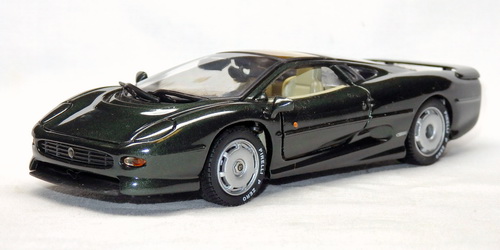 JAGUAR XJ220 3