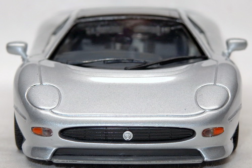 JAGUAR XJ220 1