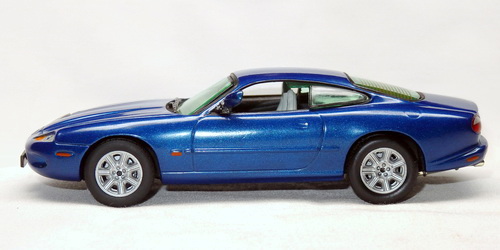 JAGUAR XK8 (X100) COUPE 2