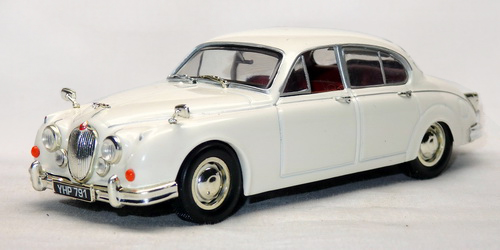 JAGUAR MK II 3