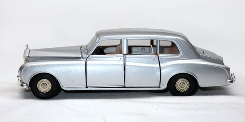 ROLLS ROYCE PHANTOM VI LIMOUSINE 2