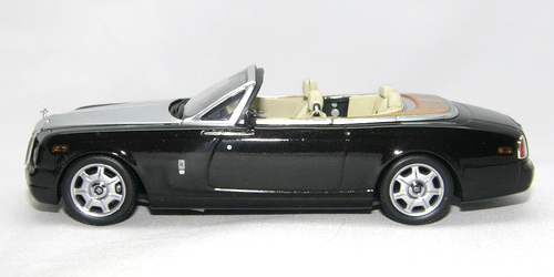 ROLLS ROYCE PHANTOM DROPHEAD COUPE