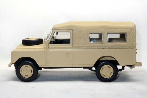 LAND ROVER SERIES III 109