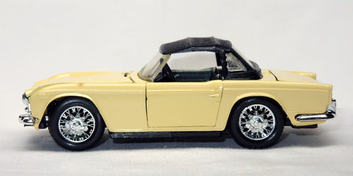 TRIUMPH TR5