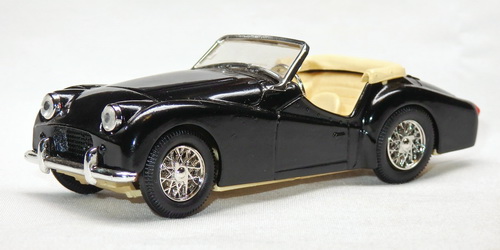 TRIUMPH TR2 1