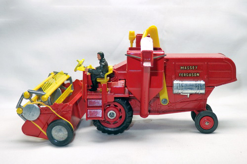 MASSEY FERGUSON 780 COMBINE HERVESTER