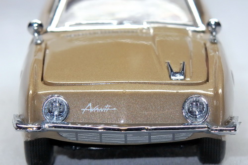 STUDEBAKER AVANTI 1