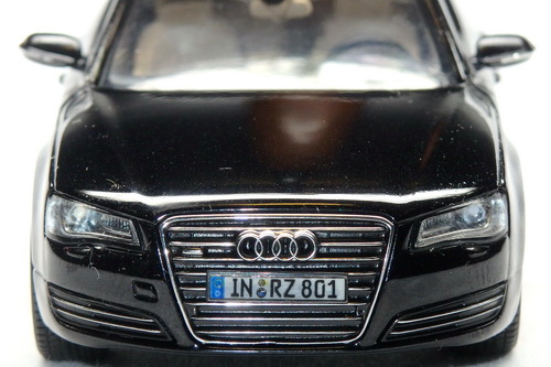 AUDI A8 (D4) 1