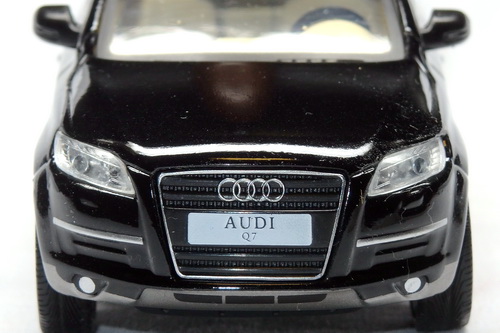 AUDI Q7 1