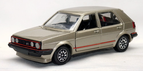 VOLKSWAGEN GOLF II GTi 3