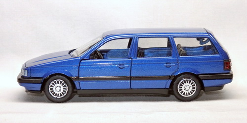 VOLKSWAGEN　PASSAT (B3) VARIANT 2