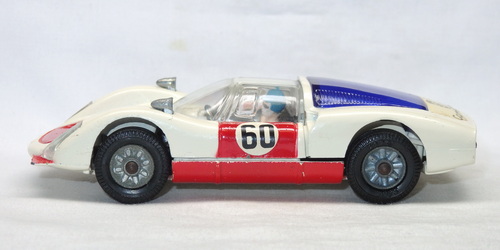 PORSCHE 906