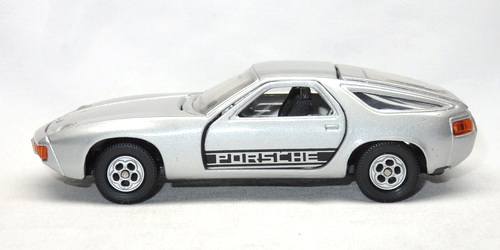 PORSCHE 928 4