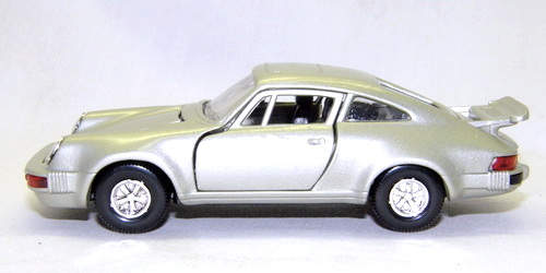 PORSCHE 930 TURBO 20