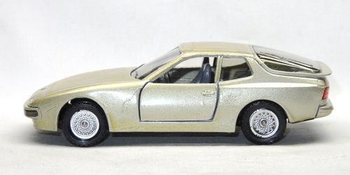 PORSCHE 944 2