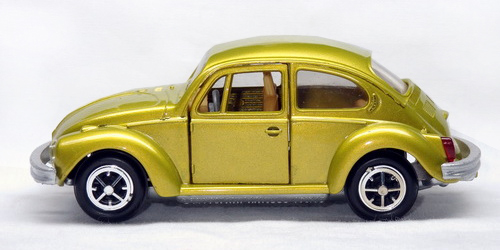VOLKSWAGEN BEETLE 1302 10