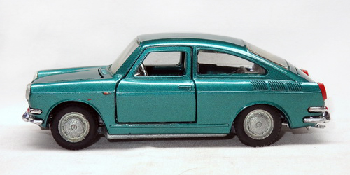 VOLKSWAGEN 1600TL (TYPE 3) 2