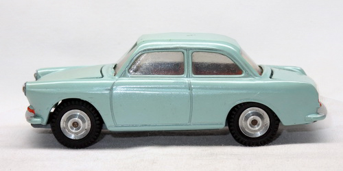 VOLKSWAGEN 1500 (TYPE 3) 8