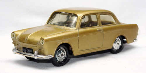 VOLKSWAGEN 1500 (TYPE 3) 3