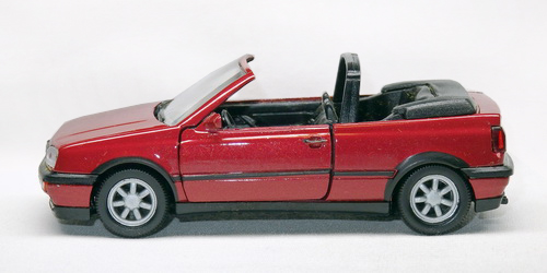 VOLKSWAGEN GOLF III CABRIOLET 2