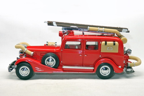 GM CADILLAC V16 FIRE ENGINE 2