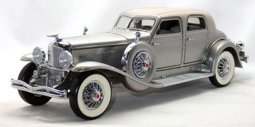 DUESENBERG SJ TORPEDO SEDAN ’TWENTY GRAND’