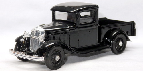 FORD V8 PICKUP 1