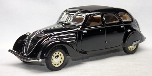 PEUGEOT 402 SEDAN