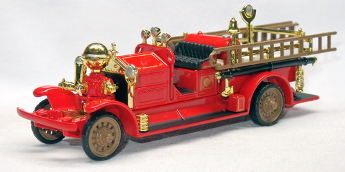 AHRENS FOX R-K-4 FIRE ENGINE