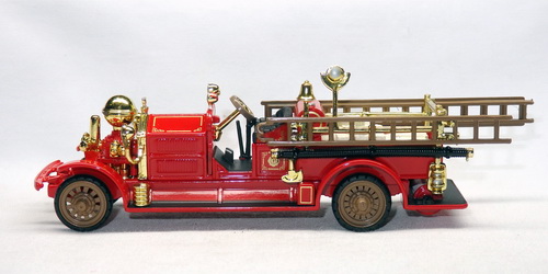 AHRENS FOX R-K-4 FIRE ENGINE