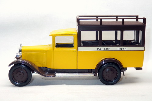 CITROEN C4F OMNIBUS 'PALACE HOTEL'